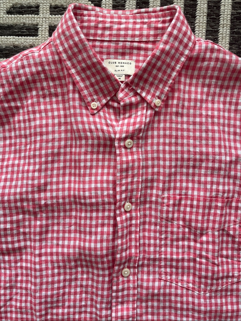 Club Monaco Slim Fit 100% Linen Button Down Shirt Size Medium {Pit to Pit = 21”}